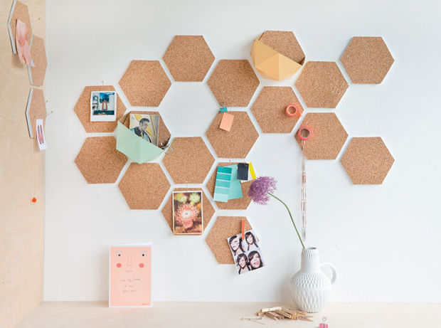 L'Hexagone envahit la décoration de ce bureau pour une meilleure organisation