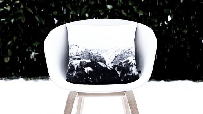 Coussins paysage montagne noir et blanc by Hejm
