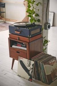 tourne-disque-vintage-chevet-bois