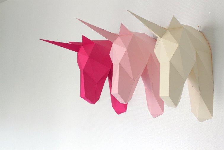 diy-tendance-sculpaper-sculpture-licornes-origami-rose-origami-creme-trophee