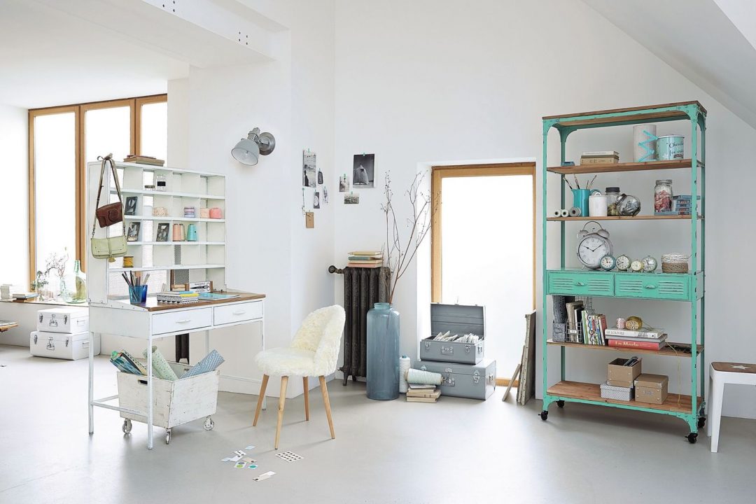 Un bureau dans le salon - Aventure Deco