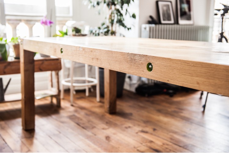 Table en bois fait par un artisan de chez hopfab