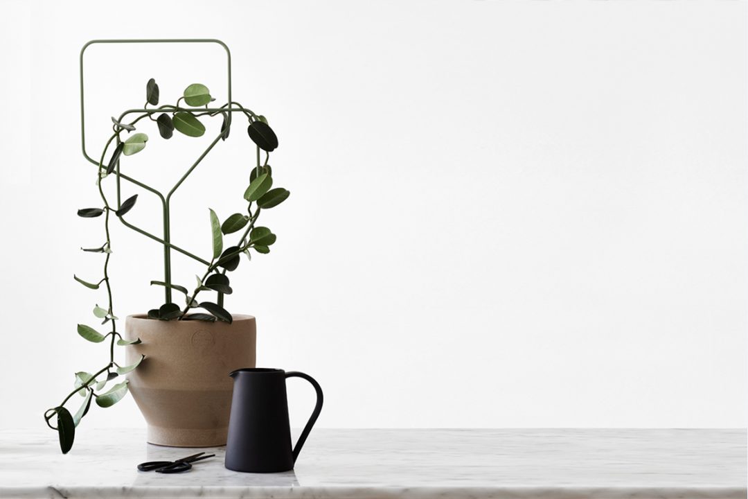 Tuteur pour plante designé par le Studio Macura