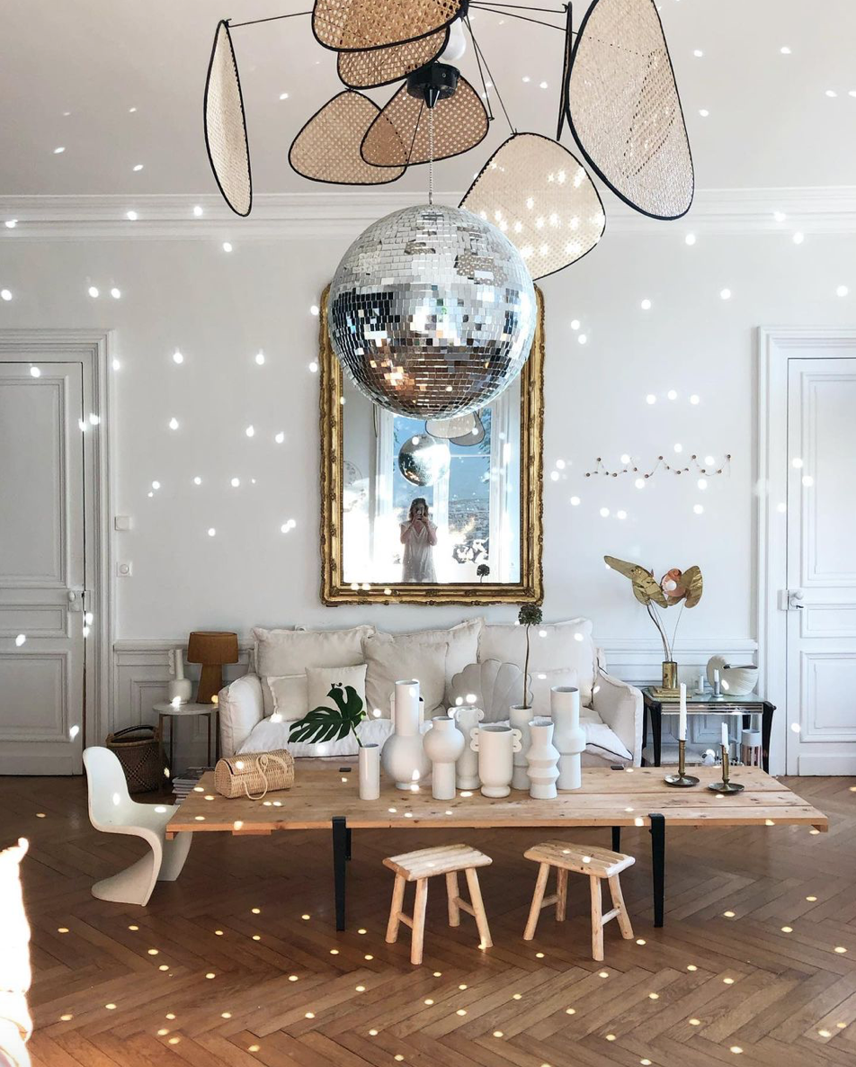 La boule à facettes en décoration : cette tendance déco de plus en